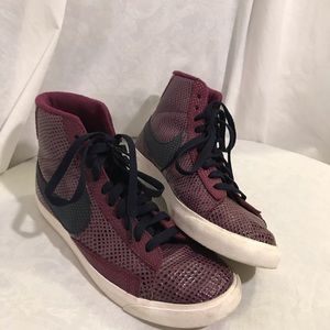 Nike Purple Hyperdunk Athletic Shoes Size 7